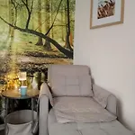公寓 Familien Mit Spielzimmer Balkon Nahe Freizeitpark Plohn Dz Eigenes Bad Kueche Gratis Kaffee Fruehstueckskorb Auf Anfrage
