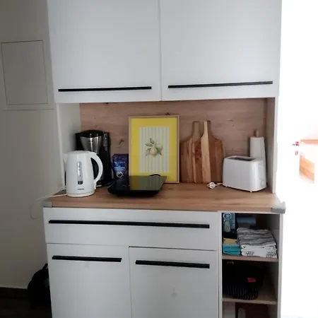דירה Familien Spielzimmer Balkon Nahe Freizeitpark Plohn Dz Eig Bad Kueche Gratis Kaffee Sitzecke Gemeinschaftspool Im Garten Fruehstueckskorb Auf Anfrage