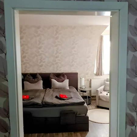 Familien Spielzimmer Balkon Nahe Freizeitpark Plohn Dz Eig Bad Kueche Gratis Kaffee Sitzecke Gemeinschaftspool Im Garten Fruehstueckskorb Auf Anfrage *