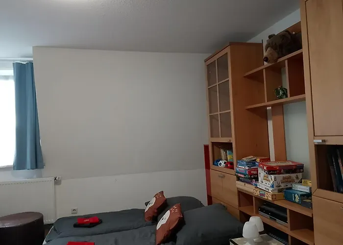 Familien Mit Spielzimmer Balkon Nahe Freizeitpark Plohn Dz Eigenes Bad Kueche Gratis Kaffee Fruehstueckskorb Auf Anfrage Apartment Auerbach (Vogtland)