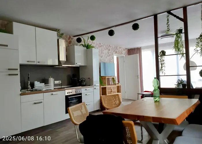 Familien Mit Spielzimmer Balkon Nahe Freizeitpark Plohn Dz Eigenes Bad Kueche Gratis Kaffee Fruehstueckskorb Auf Anfrage